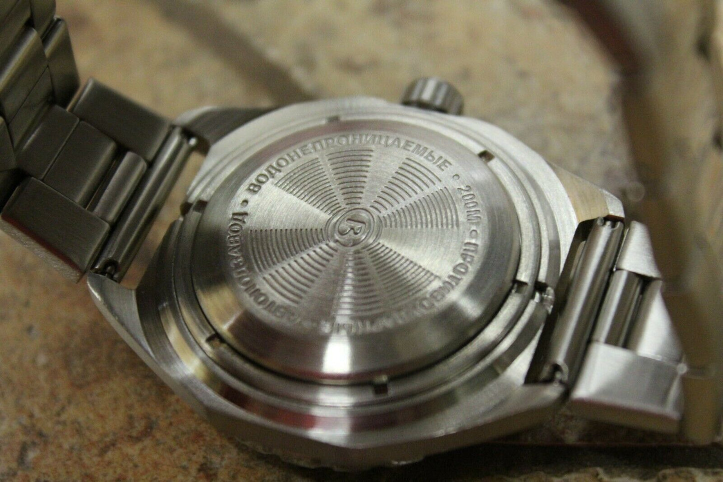 Vostok Komandirskie Military Mechanical Automatic Russian wrist watch 650858