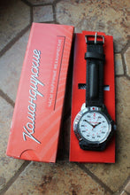 Load image into Gallery viewer, Vostok Komandirskie Russian wrist watch 431171
