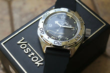 Load image into Gallery viewer, Russian Mechanical Automatic Wrist Watch VOSTOK AMPHIBIAN DIVER 670919
