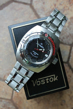 Load image into Gallery viewer, Russian Mechanical Automatic Wrist Watch VOSTOK AMPHIBIAN DIVER 090662
