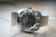 Load image into Gallery viewer, Russian Mechanical Automatic Wrist Watch VOSTOK AMPHIBIAN DIVER 710526
