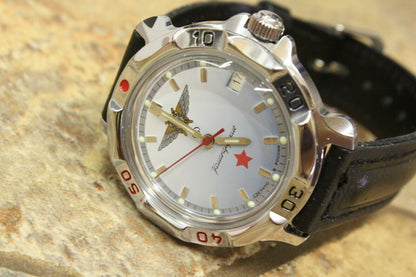 Vostok Komandirskie Mechanical Military Russian wrist watch Red Star 811290